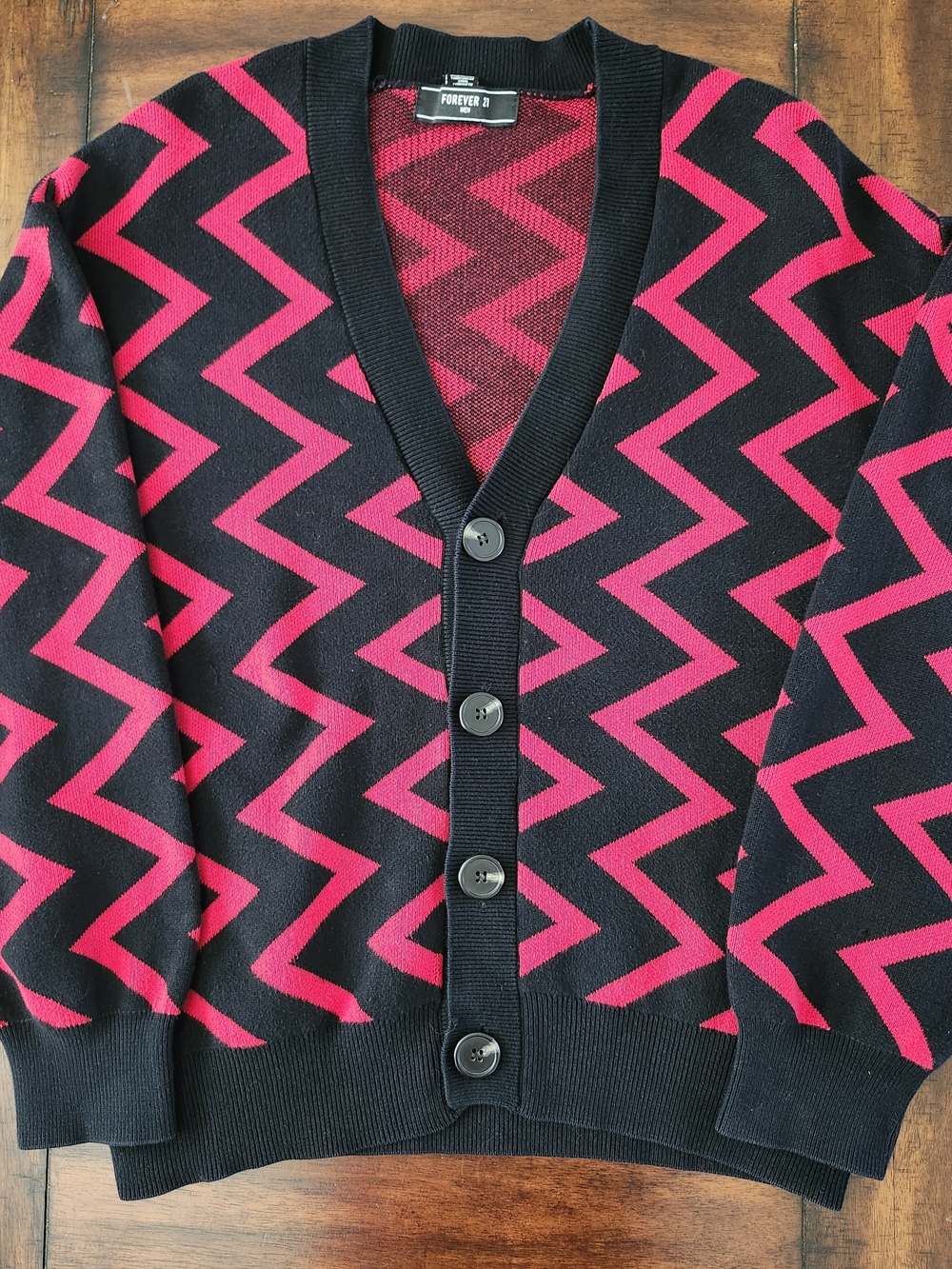 F21 New Wave Style Black & Red Zigzag Button-Front Sweater Medium